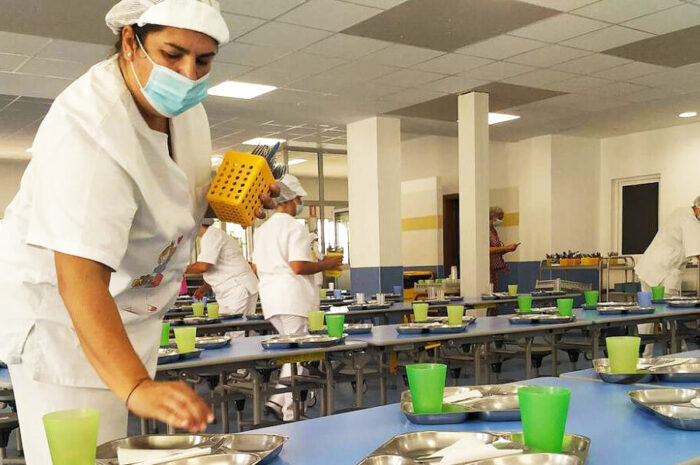 Guía para Trabajar de Ayudante de Cocina